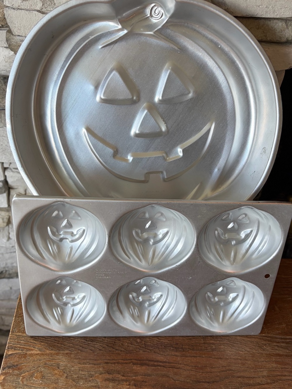 Jack O Lanterns Cake And Muffin Pans Wilton Set Fall Halloween Baking